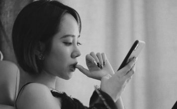Texting Nightmare: You Are Killing Your Relationship In 5 Stages